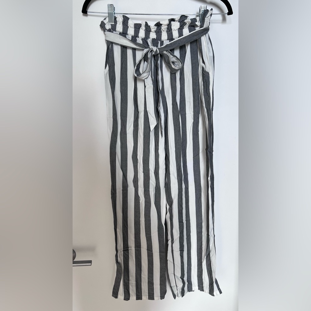 American Eagle Outfitters Striped Paper Bag Waist Pants Size Small